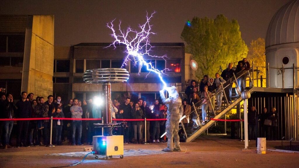 Fête de la Science - La symphonie d'éclairs des bobines Tesla